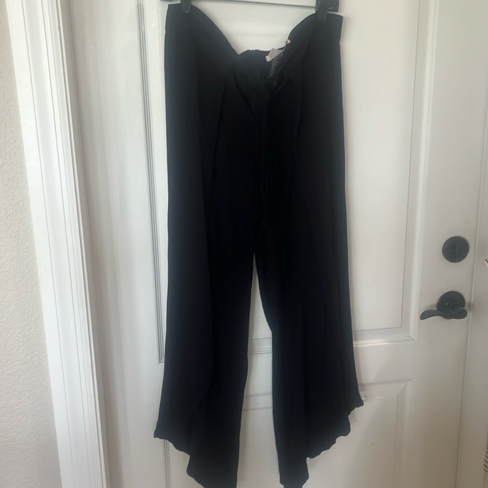 Forever 21 contemporary black, long harem Beach pants, medium